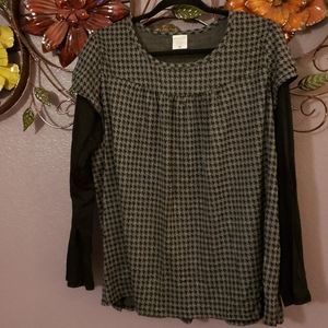 Maternity long sleeve, plaid, shirt.